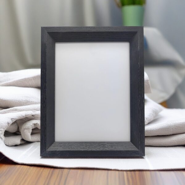 8-inch vertical black photo frame | Personalized - Image 4